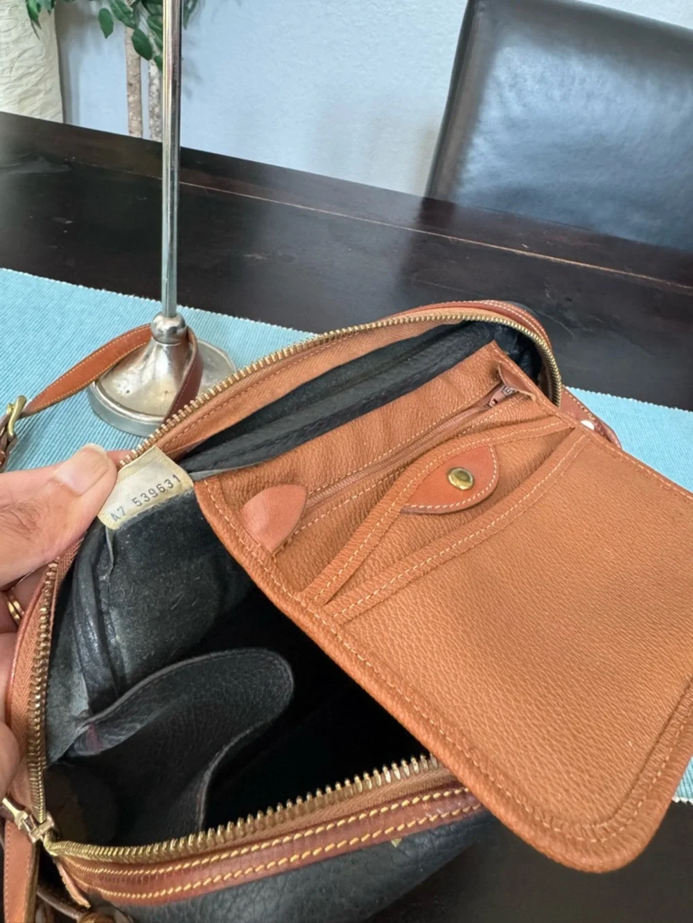 Vintage Dooney & Bourke Black Pebbled Leather Crossbody Bag - Picture 7 of 12